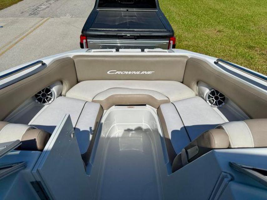 2022 Crownline