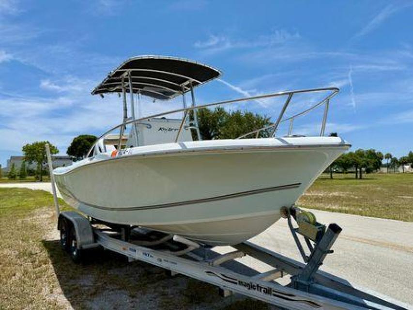 2023 Suzuki 200 Keylargo CC