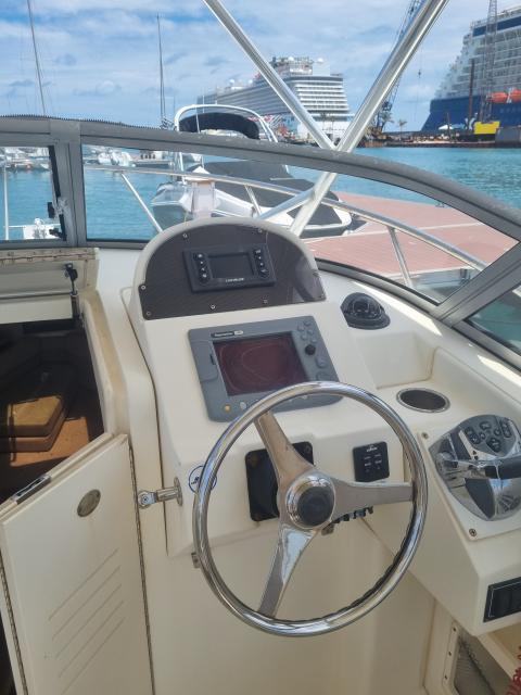 Scout Abaco w/ Twin Outboards