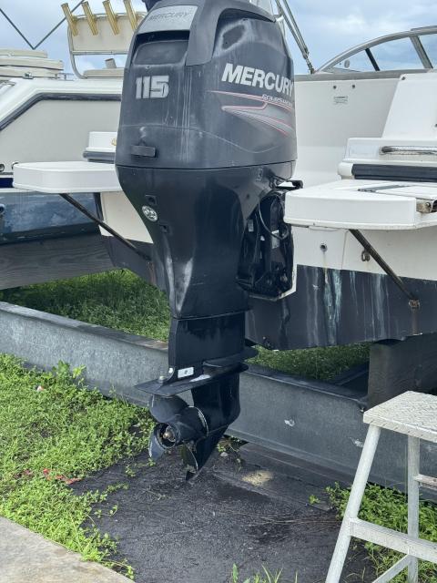 19ft Dual Console Bayliner