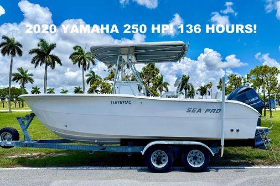 Sea Pro CC  Yamaha250hp 4 stroke 136hrs
