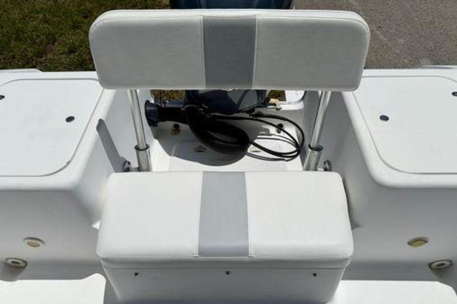 Sea Pro CC  Yamaha250hp 4 stroke 136hrs