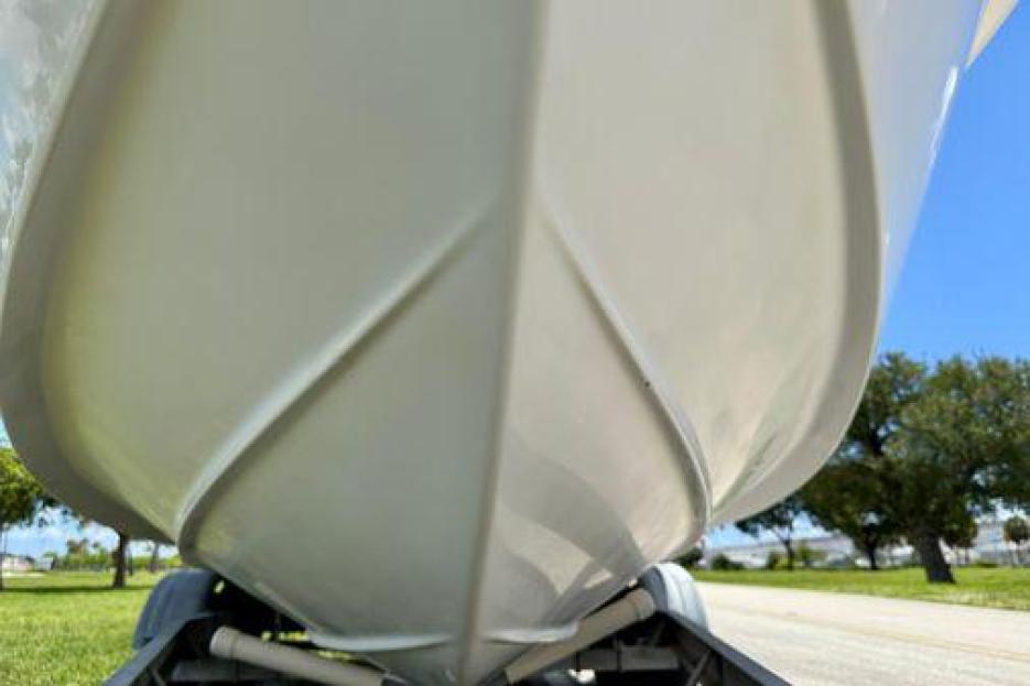 Sea Pro CC  Yamaha250hp 4 stroke 136hrs