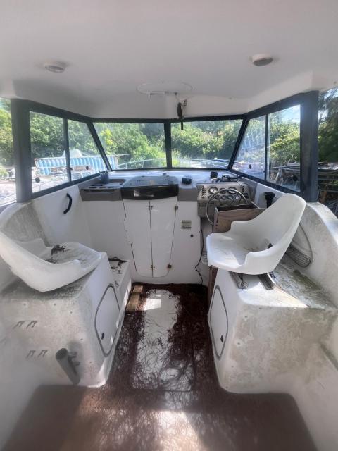Storm insurable Mooring & 2002 Bayliner  Ciera 2455 Express cruiser