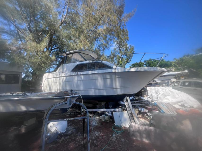 Storm insurable Mooring & 2002 Bayliner  Ciera 2455 Express cruiser