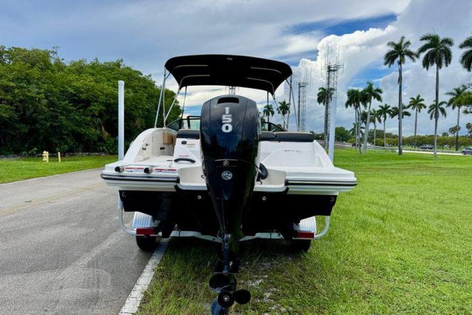 Sea Ray SPX 150hp 421hrs