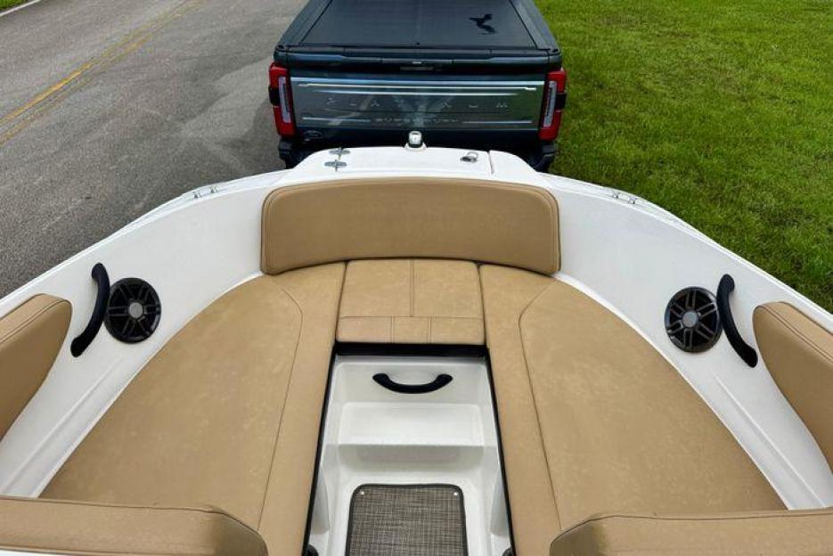 Sea Ray SPX 150hp 421hrs