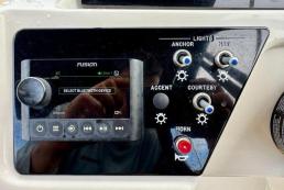 Sea Ray SPX 150hp 421hrs