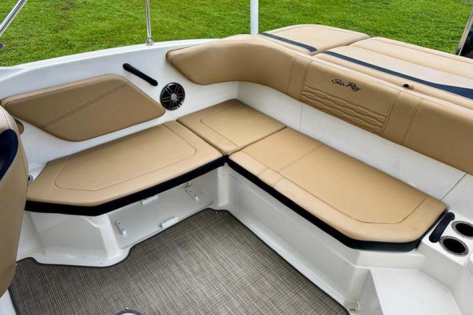 Sea Ray SPX 150hp 421hrs