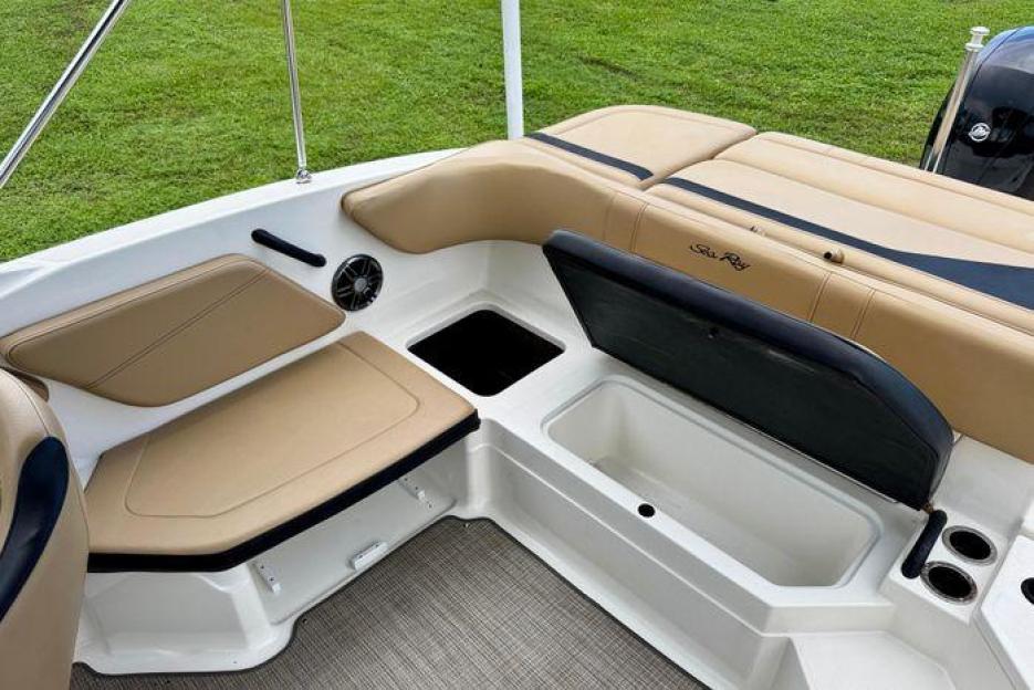 Sea Ray SPX 150hp 421hrs