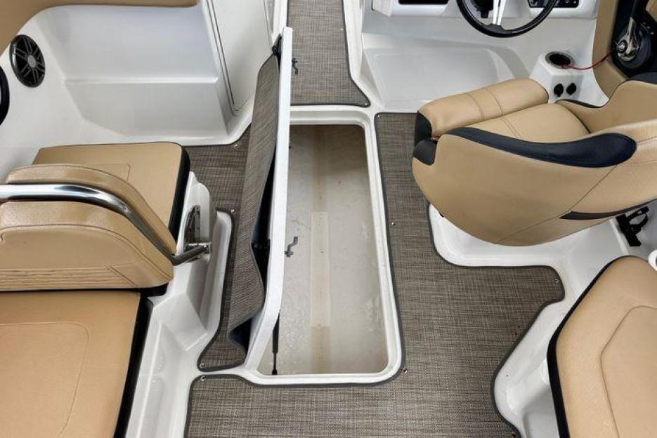 Sea Ray SPX 150hp 421hrs