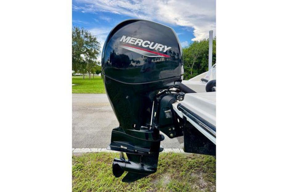 Sea Ray SPX 150hp 421hrs
