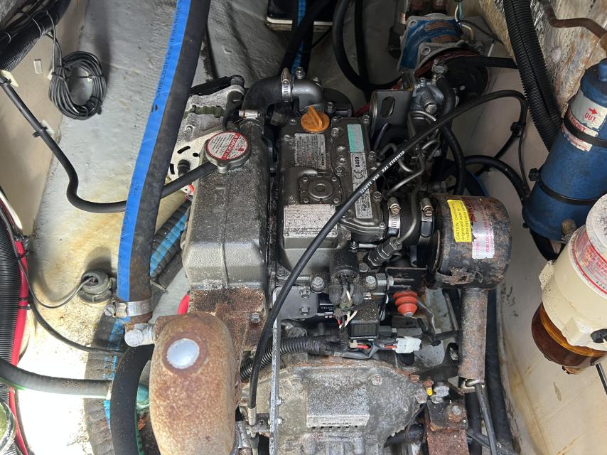 Niagara 35 with mooring