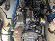 Niagara 35 with mooring