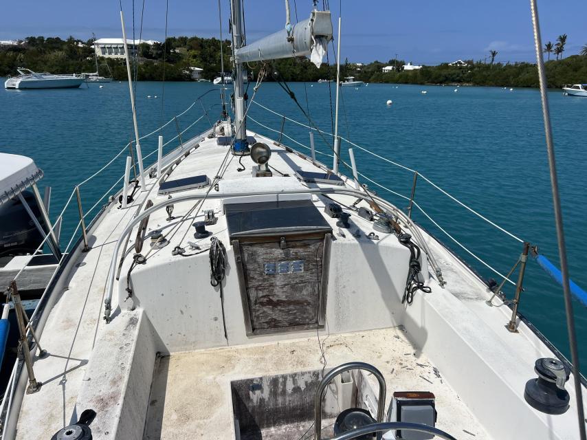 Niagara 35 with mooring