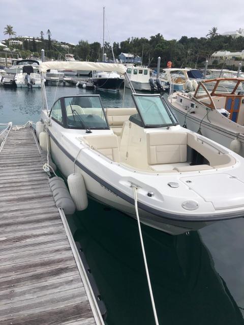 Boston Whaler opportunity to own an amazing 2015 Model DC230 Vantage