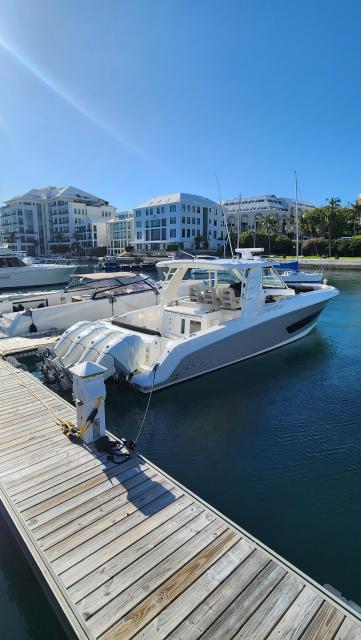 420 Boston Whaler Outrage