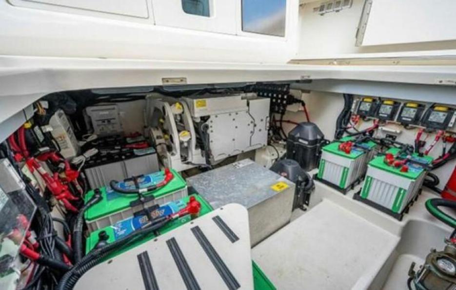 420 Boston Whaler Outrage