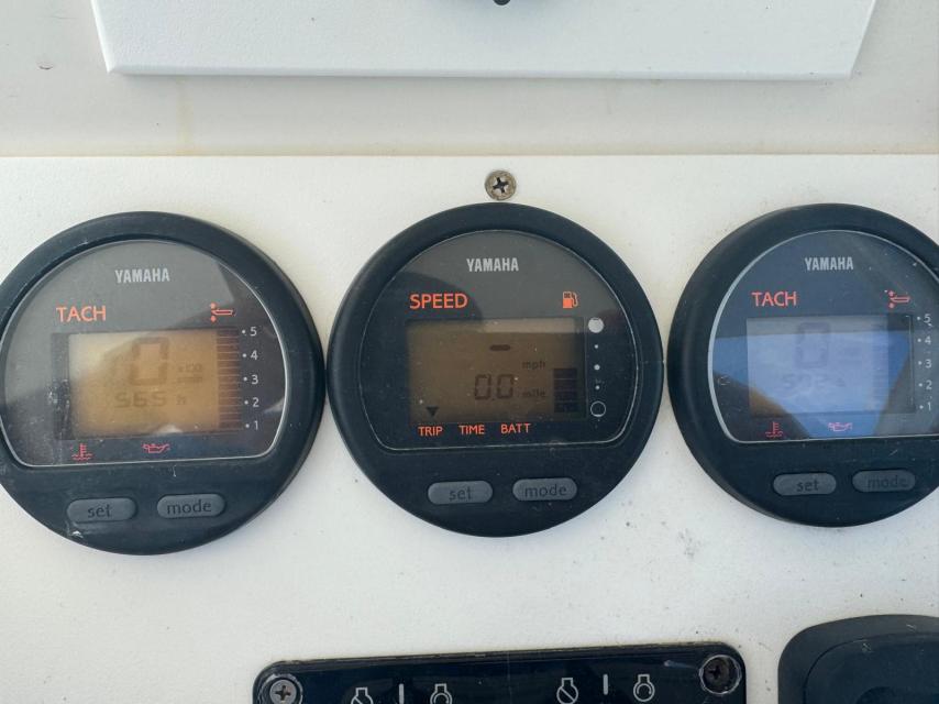 UNDER CONTRACT: Pursuit Cuddy with Twin Yamaha 4-Stroke Power