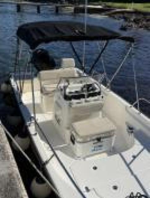Immaculate 2021 17ft Boston Whaler Montauk- Classic Boat!