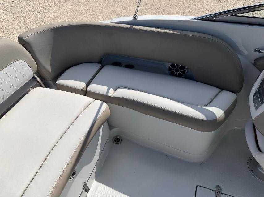 ARRIVING IN BDA MARCH 10TH!!!!  2023 Crownline E235 XS