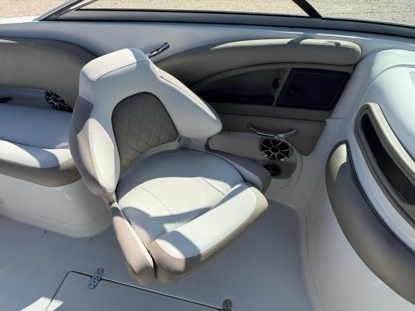 ARRIVING IN BDA MARCH 10TH!!!!  2023 Crownline E235 XS