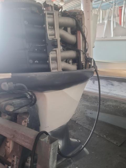 Yamaha 115hp  low hrs 4 stroke motors