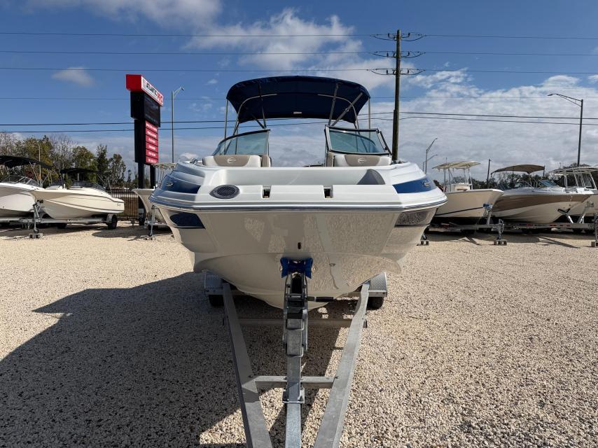 Located in Bermuda!!! 2023 Crownline E235