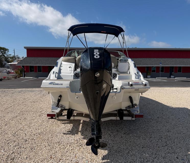 Located in Bermuda!!! 2023 Crownline E235