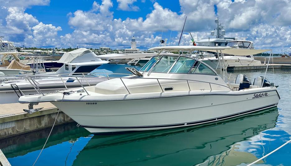 PURSUIT 3070 offshore centre console walkaround