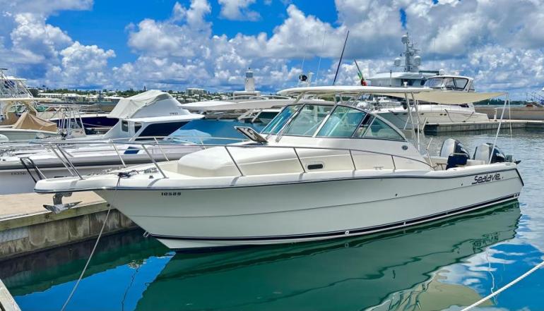 PURSUIT 3070 offshore centre console walkaround