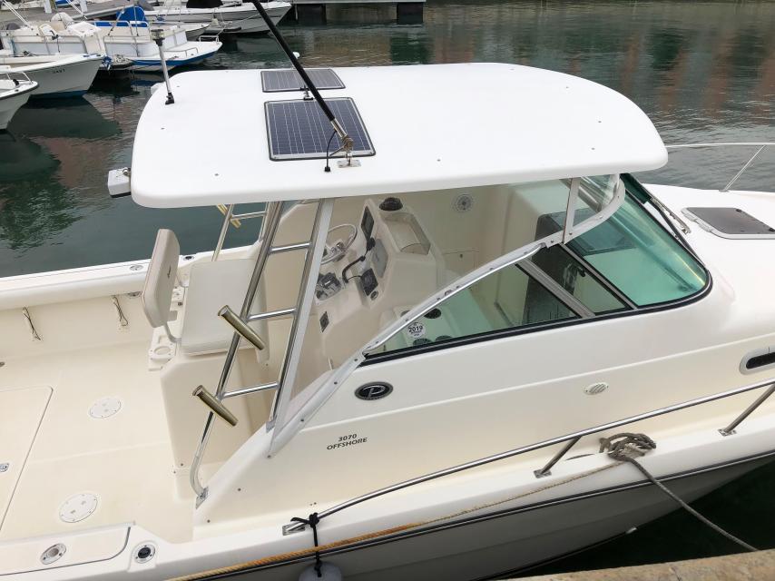 PURSUIT 3070 offshore centre console walkaround