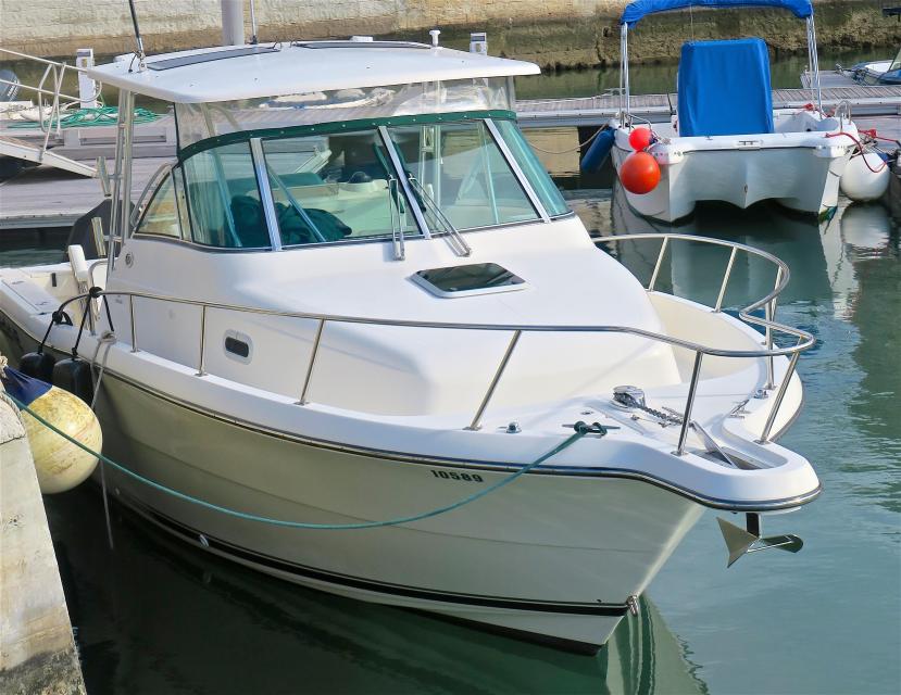 PURSUIT 3070 offshore centre console walkaround