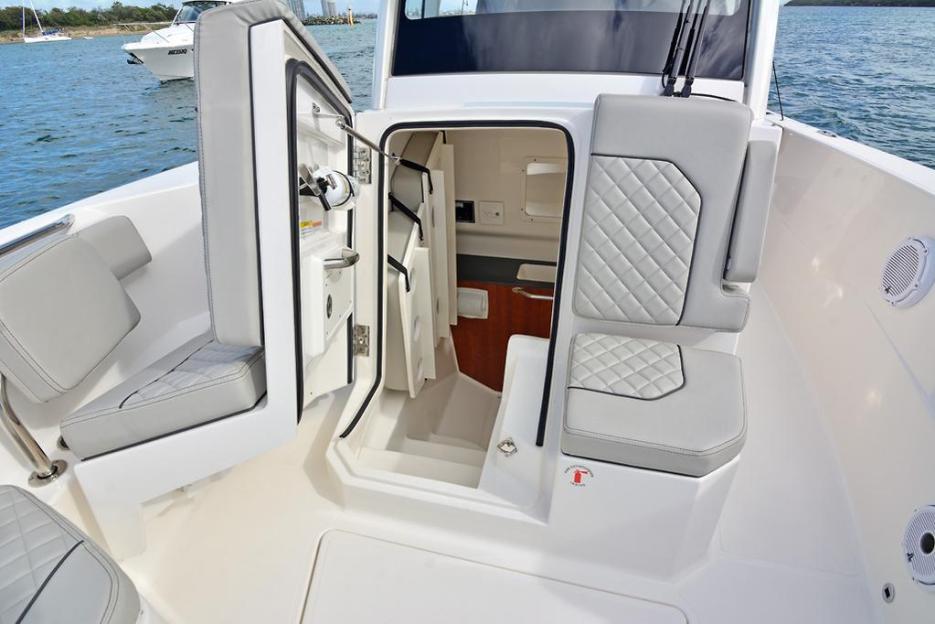 Brand New 2026 Model Pursuit S288 Sport Boat 