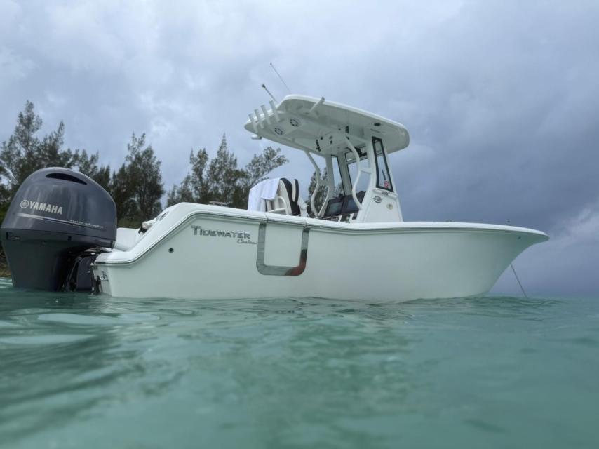 Tidewater 256 CC Adventure 2023