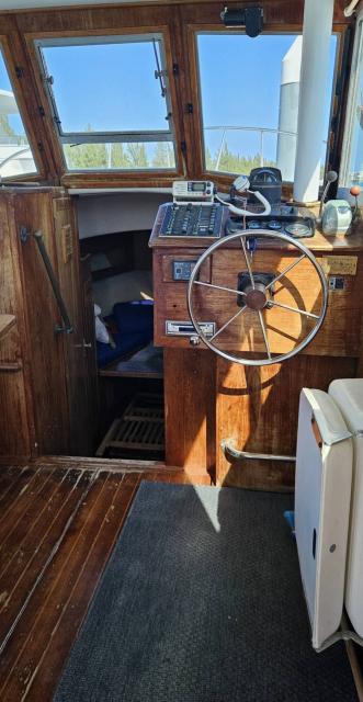 Reduced: Cape Dory 28 Flybridge
