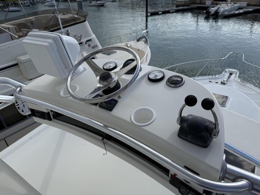 2005 Tiara 3200 Open