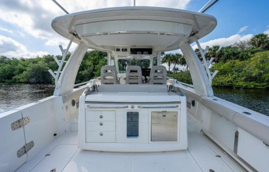 2020 Boston Whaler 42' Outrage 