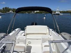 18' Boston Whaler Ventura + Riddell's Bay Mooring