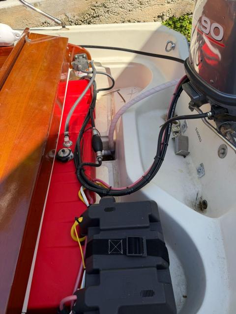 Boston whaler 15ft