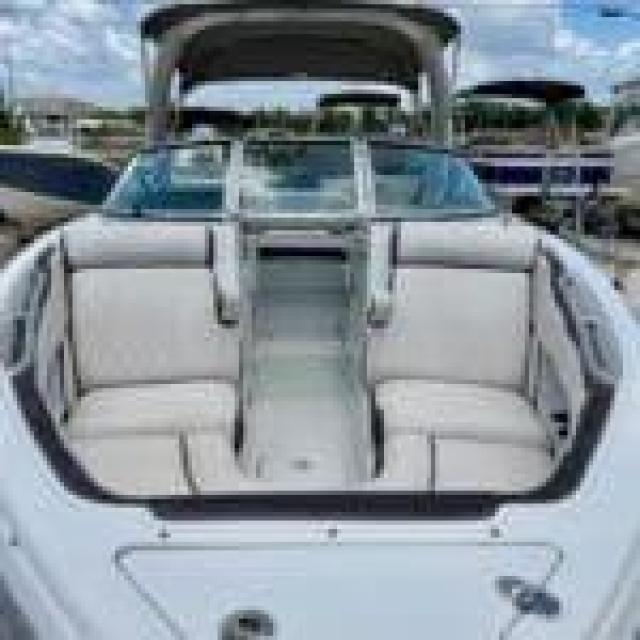 2022 Crownline  260xss