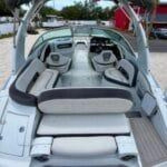 2022 Crownline  260xss