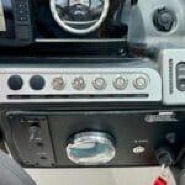 2022 Crownline  260xss