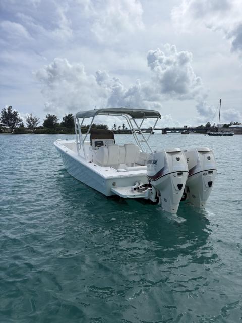 28’ Concept Center Console