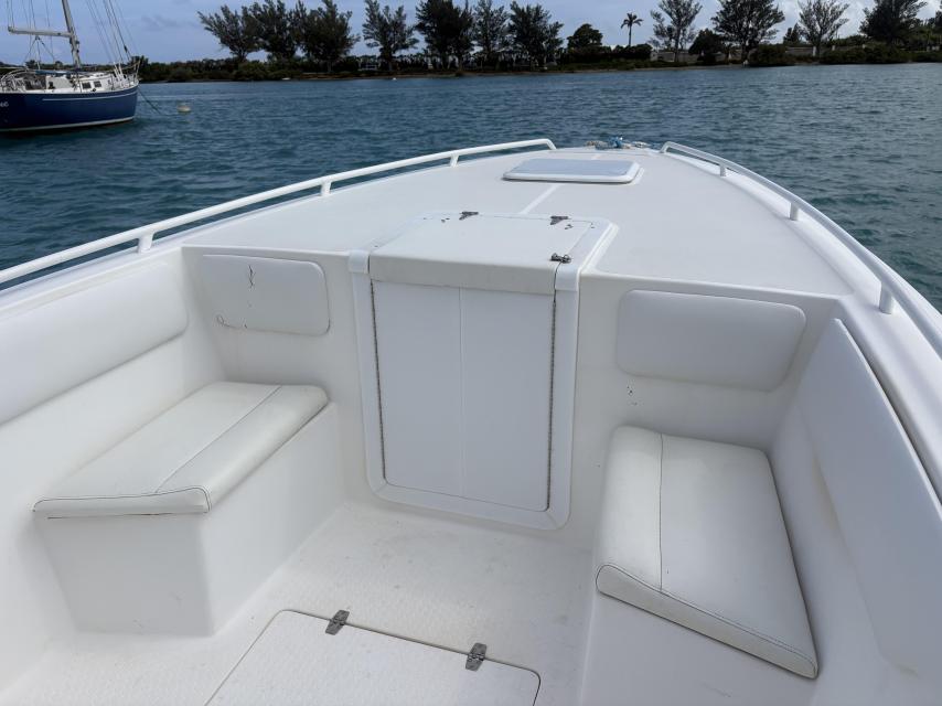 28’ Concept Center Console