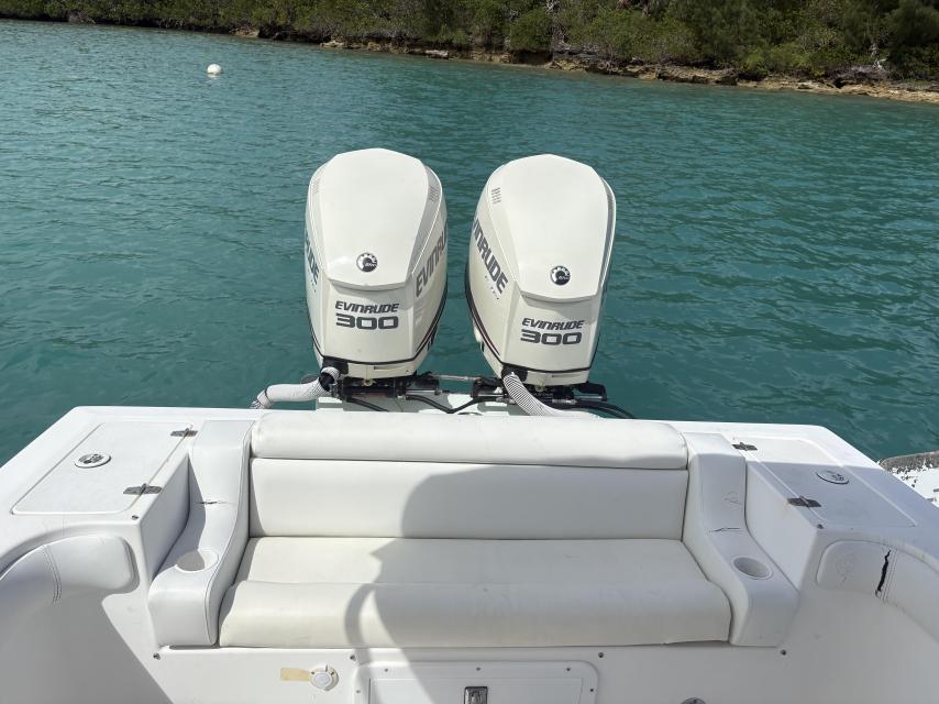 28’ Concept Center Console