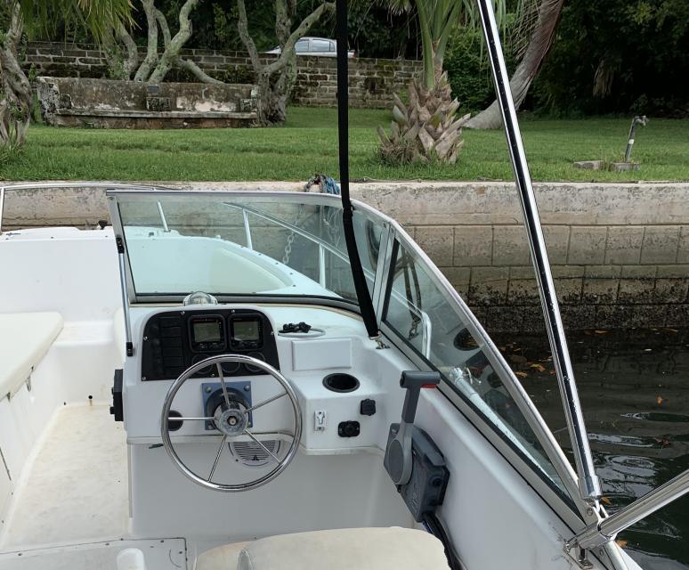 Boston Whaler Ventura