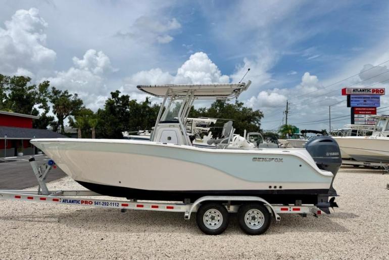 SeaFox CC 541hrs 2023 Yamaha  200 4-stroke 