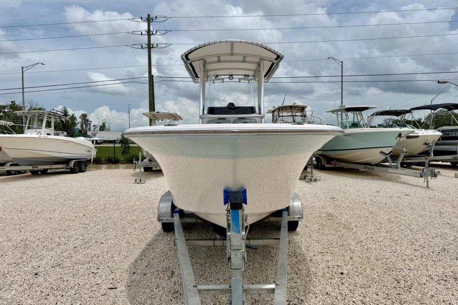 SeaFox CC 541hrs 2023 Yamaha  200 4-stroke 