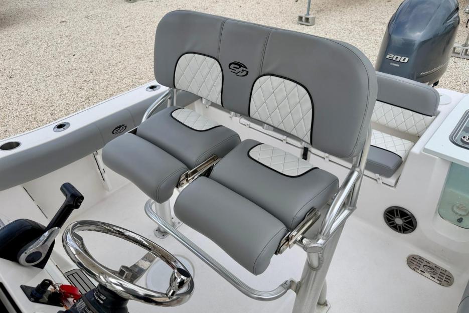 SeaFox CC 541hrs 2023 Yamaha  200 4-stroke 